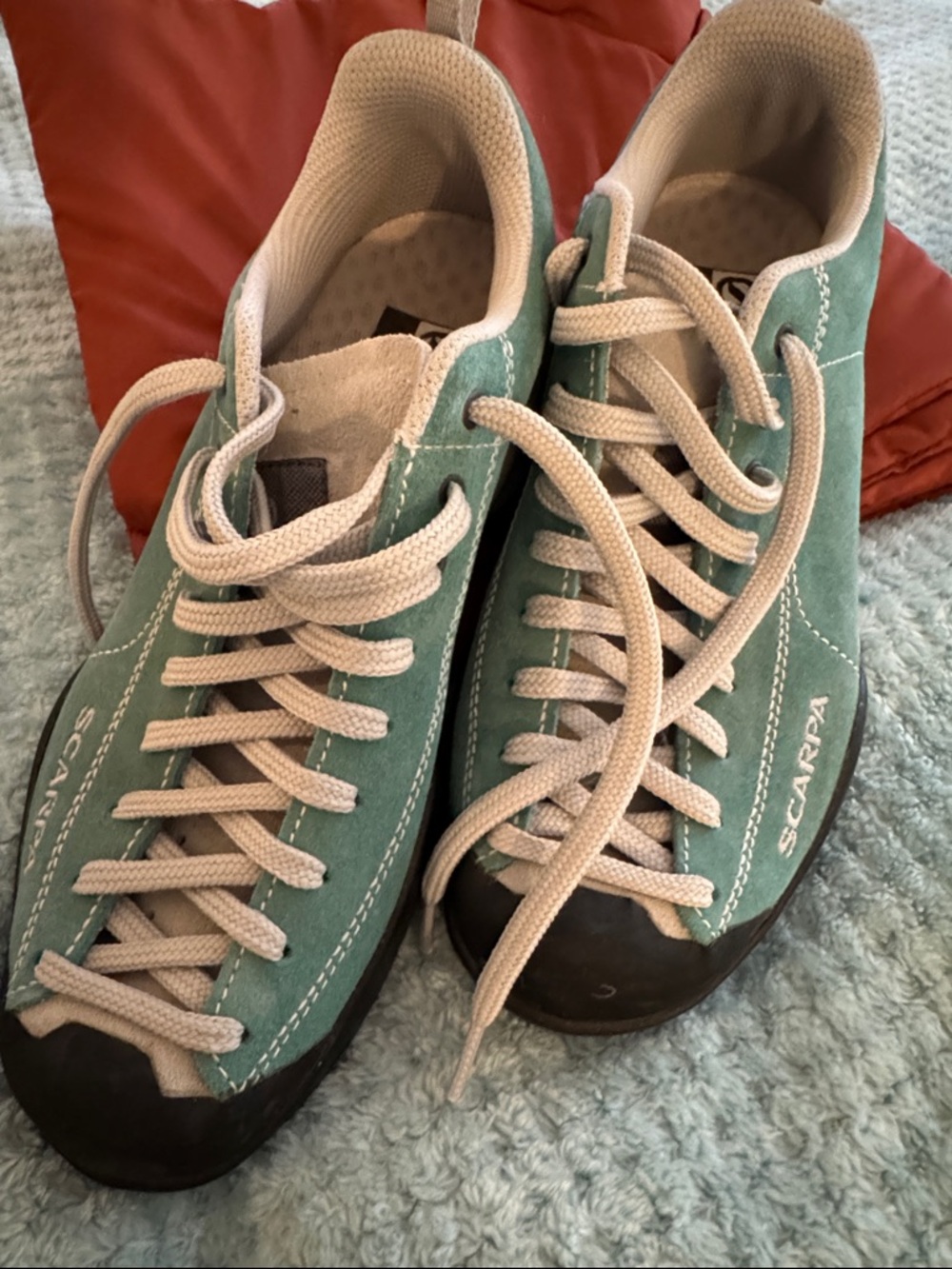 Scarpa Mojito, a women’s versatile "lifestyle" shoe